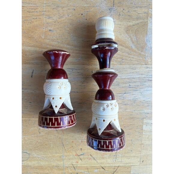 Vintage Mexican Tarascan Hand Carved Wood/Bone Chess Set - Picture 8 of 10